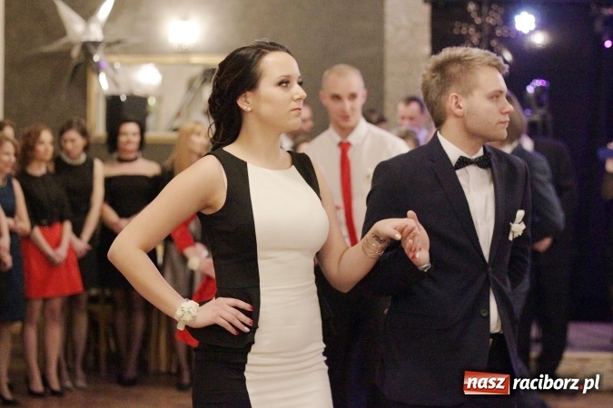 Zdjęcie w galerii na portalu naszraciborz.pl: Bal maturalny Ekonomika w Rogożanach wiadomości z regionu