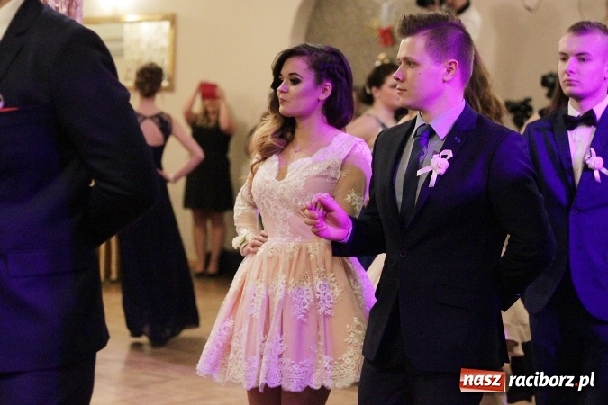 Zdjęcie w galerii na portalu naszraciborz.pl: Bal maturalny Ekonomika w Rogożanach wiadomości z regionu