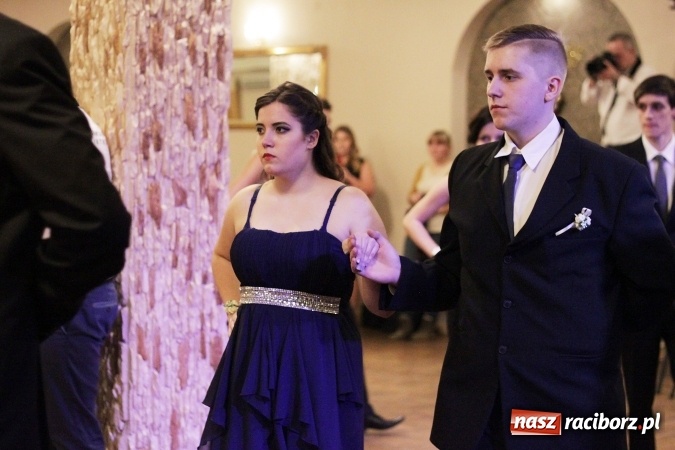 Zdjęcie w galerii na portalu naszraciborz.pl: Bal maturalny Ekonomika w Rogożanach wiadomości z regionu