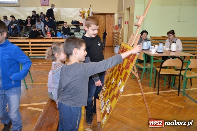 Zdjęcie w galerii na portalu naszraciborz.pl: VIII Międzynarodowy Turniej Szachowy w ZSO w Tworkowie wiadomości z regionu