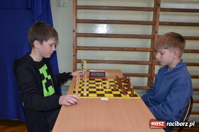 Zdjęcie w galerii na portalu naszraciborz.pl: VIII Międzynarodowy Turniej Szachowy w ZSO w Tworkowie wiadomości z regionu