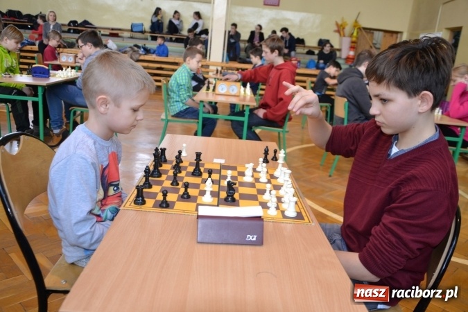 Zdjęcie w galerii na portalu naszraciborz.pl: VIII Międzynarodowy Turniej Szachowy w ZSO w Tworkowie wiadomości z regionu
