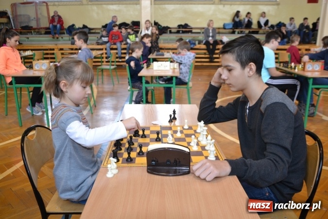 Zdjęcie w galerii na portalu naszraciborz.pl: VIII Międzynarodowy Turniej Szachowy w ZSO w Tworkowie wiadomości z regionu