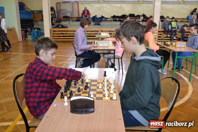 Zdjęcie w galerii na portalu naszraciborz.pl: VIII Międzynarodowy Turniej Szachowy w ZSO w Tworkowie wiadomości z regionu
