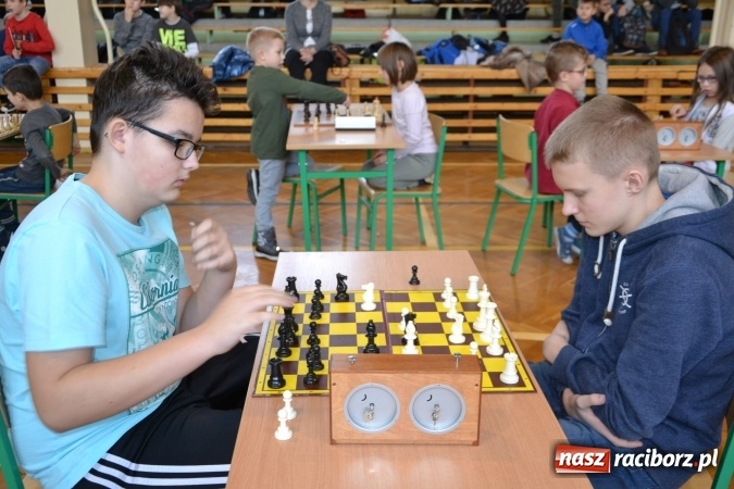 Zdjęcie w galerii na portalu naszraciborz.pl: VIII Międzynarodowy Turniej Szachowy w ZSO w Tworkowie wiadomości z regionu
