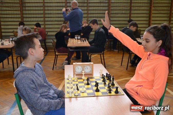 Zdjęcie w galerii na portalu naszraciborz.pl: VIII Międzynarodowy Turniej Szachowy w ZSO w Tworkowie wiadomości z regionu
