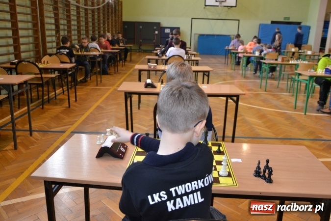 Zdjęcie w galerii na portalu naszraciborz.pl: VIII Międzynarodowy Turniej Szachowy w ZSO w Tworkowie wiadomości z regionu