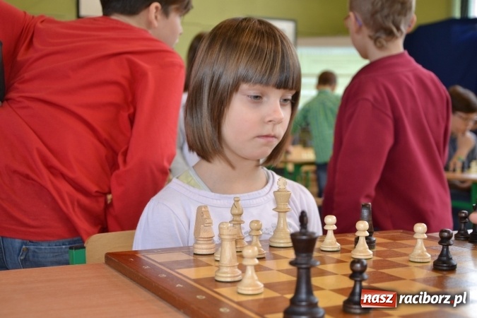 Zdjęcie w galerii na portalu naszraciborz.pl: VIII Międzynarodowy Turniej Szachowy w ZSO w Tworkowie wiadomości z regionu