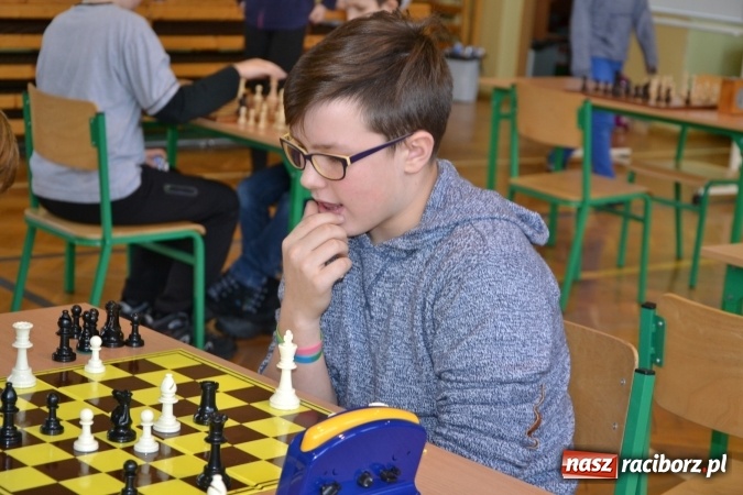 Zdjęcie w galerii na portalu naszraciborz.pl: VIII Międzynarodowy Turniej Szachowy w ZSO w Tworkowie wiadomości z regionu