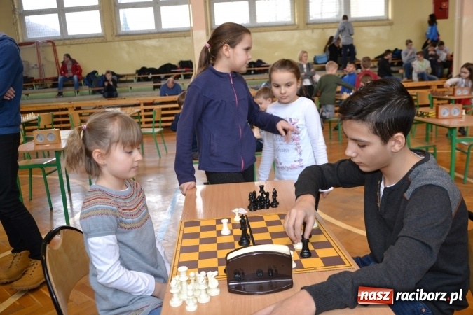 Zdjęcie w galerii na portalu naszraciborz.pl: VIII Międzynarodowy Turniej Szachowy w ZSO w Tworkowie wiadomości z regionu