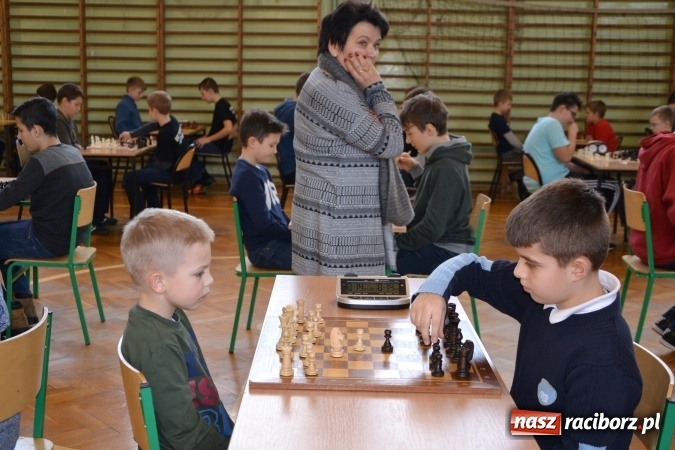 Zdjęcie w galerii na portalu naszraciborz.pl: VIII Międzynarodowy Turniej Szachowy w ZSO w Tworkowie wiadomości z regionu