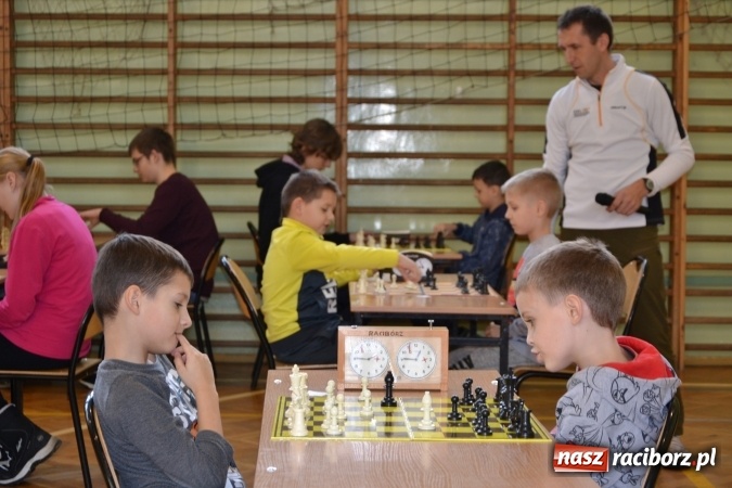 Zdjęcie w galerii na portalu naszraciborz.pl: VIII Międzynarodowy Turniej Szachowy w ZSO w Tworkowie wiadomości z regionu