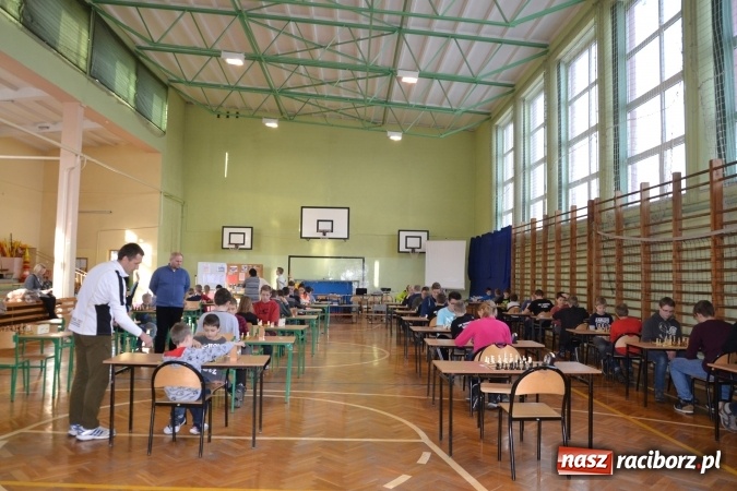Zdjęcie w galerii na portalu naszraciborz.pl: VIII Międzynarodowy Turniej Szachowy w ZSO w Tworkowie wiadomości z regionu