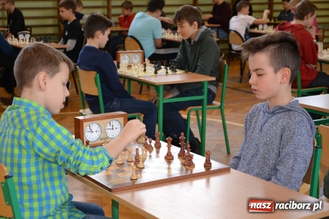 Zdjęcie w galerii na portalu naszraciborz.pl: VIII Międzynarodowy Turniej Szachowy w ZSO w Tworkowie wiadomości z regionu