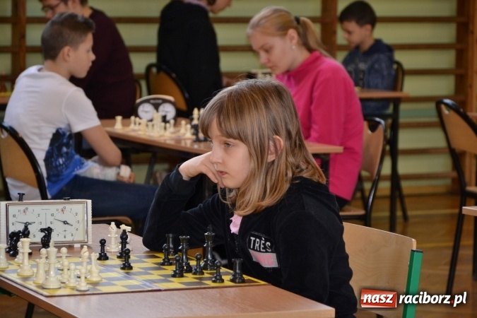 Zdjęcie w galerii na portalu naszraciborz.pl: VIII Międzynarodowy Turniej Szachowy w ZSO w Tworkowie wiadomości z regionu