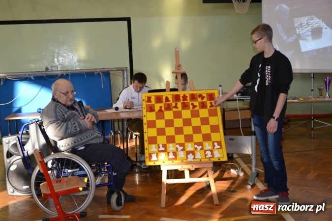 Zdjęcie w galerii na portalu naszraciborz.pl: VIII Międzynarodowy Turniej Szachowy w ZSO w Tworkowie wiadomości z regionu