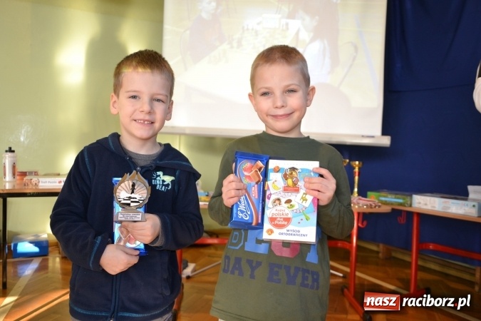 Zdjęcie w galerii na portalu naszraciborz.pl: VIII Międzynarodowy Turniej Szachowy w ZSO w Tworkowie wiadomości z regionu