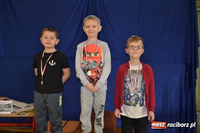 Zdjęcie w galerii na portalu naszraciborz.pl: VIII Międzynarodowy Turniej Szachowy w ZSO w Tworkowie wiadomości z regionu