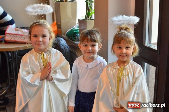 Zdjęcie w galerii na portalu naszraciborz.pl: Dzień Babci i Dziadka w bieńkowickim przedszkolu  wiadomości z regionu