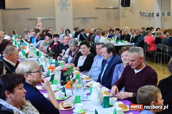 Zdjęcie w galerii na portalu naszraciborz.pl: Dzień Babci i Dziadka w bieńkowickim przedszkolu  wiadomości z regionu
