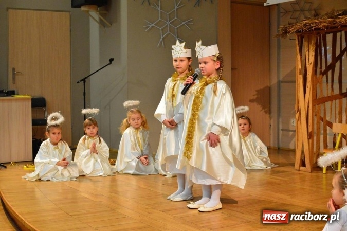 Zdjęcie w galerii na portalu naszraciborz.pl: Dzień Babci i Dziadka w bieńkowickim przedszkolu  wiadomości z regionu