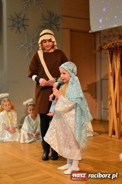 Zdjęcie w galerii na portalu naszraciborz.pl: Dzień Babci i Dziadka w bieńkowickim przedszkolu  wiadomości z regionu