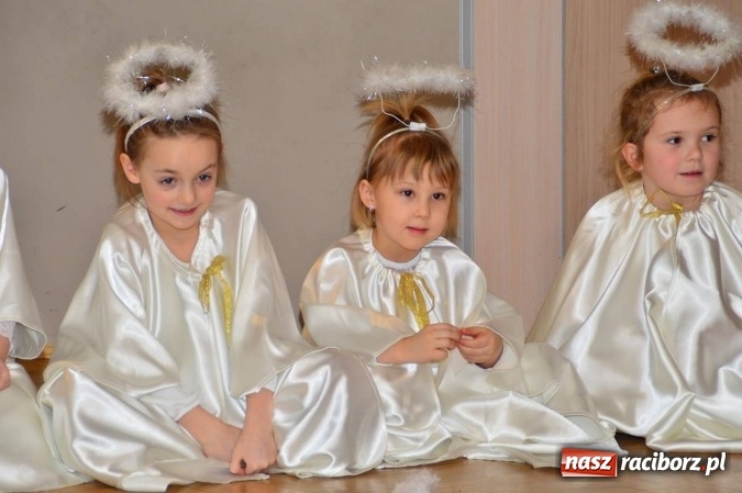 Zdjęcie w galerii na portalu naszraciborz.pl: Dzień Babci i Dziadka w bieńkowickim przedszkolu  wiadomości z regionu