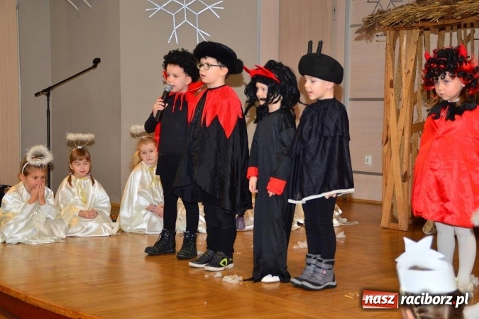 Zdjęcie w galerii na portalu naszraciborz.pl: Dzień Babci i Dziadka w bieńkowickim przedszkolu  wiadomości z regionu