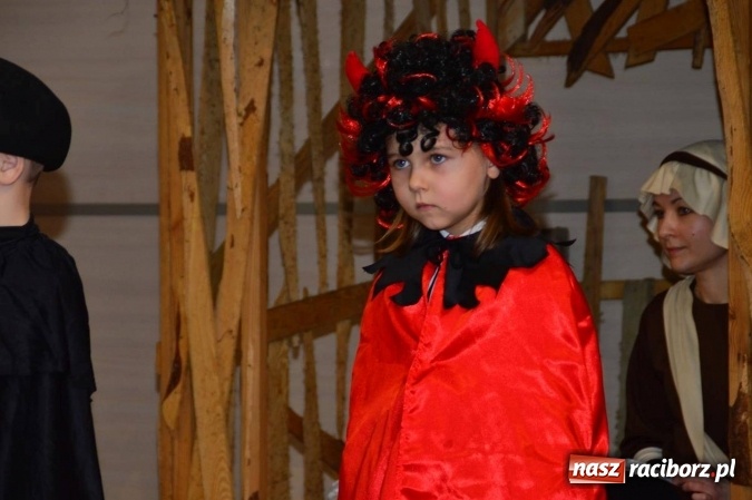 Zdjęcie w galerii na portalu naszraciborz.pl: Dzień Babci i Dziadka w bieńkowickim przedszkolu  wiadomości z regionu