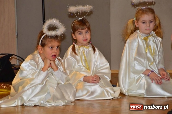 Zdjęcie w galerii na portalu naszraciborz.pl: Dzień Babci i Dziadka w bieńkowickim przedszkolu  wiadomości z regionu