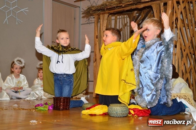 Zdjęcie w galerii na portalu naszraciborz.pl: Dzień Babci i Dziadka w bieńkowickim przedszkolu  wiadomości z regionu