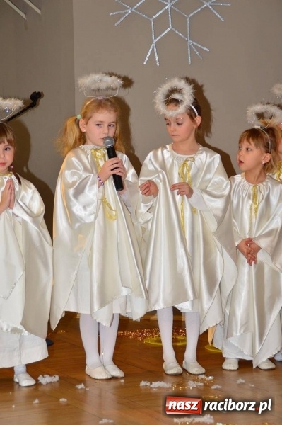 Zdjęcie w galerii na portalu naszraciborz.pl: Dzień Babci i Dziadka w bieńkowickim przedszkolu  wiadomości z regionu