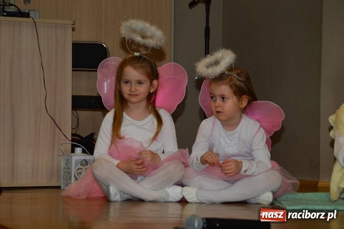 Zdjęcie w galerii na portalu naszraciborz.pl: Dzień Babci i Dziadka w bieńkowickim przedszkolu  wiadomości z regionu