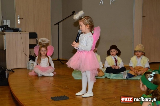 Zdjęcie w galerii na portalu naszraciborz.pl: Dzień Babci i Dziadka w bieńkowickim przedszkolu  wiadomości z regionu