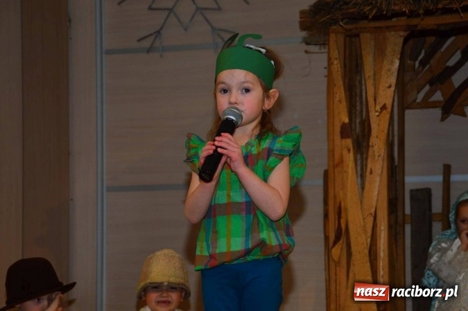 Zdjęcie w galerii na portalu naszraciborz.pl: Dzień Babci i Dziadka w bieńkowickim przedszkolu  wiadomości z regionu