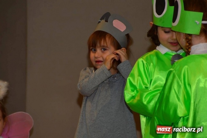 Zdjęcie w galerii na portalu naszraciborz.pl: Dzień Babci i Dziadka w bieńkowickim przedszkolu  wiadomości z regionu