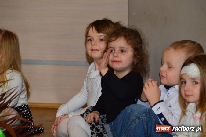 Zdjęcie w galerii na portalu naszraciborz.pl: Dzień Babci i Dziadka w bieńkowickim przedszkolu  wiadomości z regionu