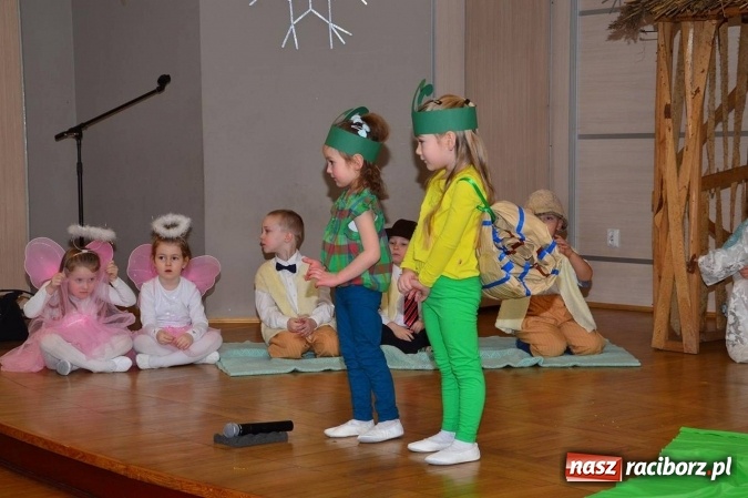 Zdjęcie w galerii na portalu naszraciborz.pl: Dzień Babci i Dziadka w bieńkowickim przedszkolu  wiadomości z regionu