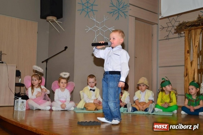 Zdjęcie w galerii na portalu naszraciborz.pl: Dzień Babci i Dziadka w bieńkowickim przedszkolu  wiadomości z regionu