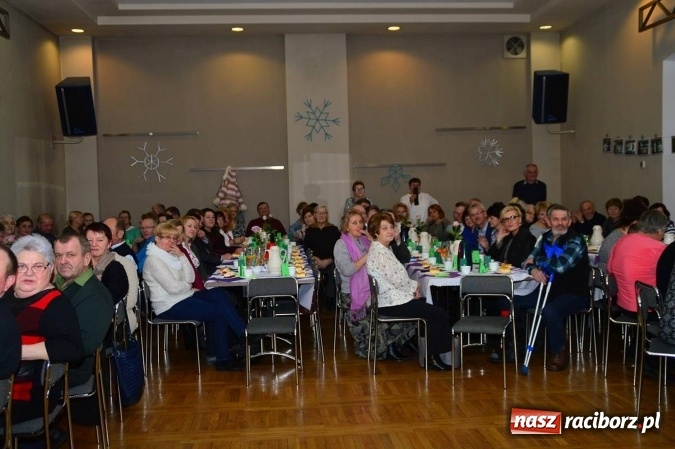 Zdjęcie w galerii na portalu naszraciborz.pl: Dzień Babci i Dziadka w bieńkowickim przedszkolu  wiadomości z regionu