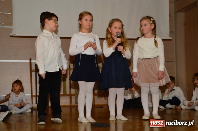 Zdjęcie w galerii na portalu naszraciborz.pl: Dzień Babci i Dziadka w bieńkowickim przedszkolu  wiadomości z regionu