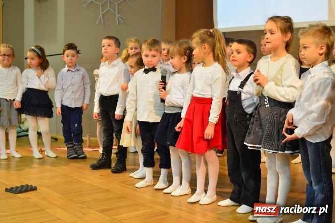Zdjęcie w galerii na portalu naszraciborz.pl: Dzień Babci i Dziadka w bieńkowickim przedszkolu  wiadomości z regionu