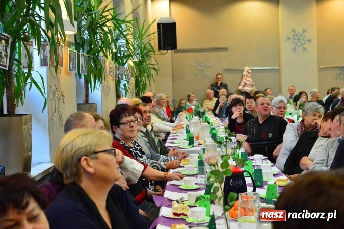 Zdjęcie w galerii na portalu naszraciborz.pl: Dzień Babci i Dziadka w bieńkowickim przedszkolu  wiadomości z regionu