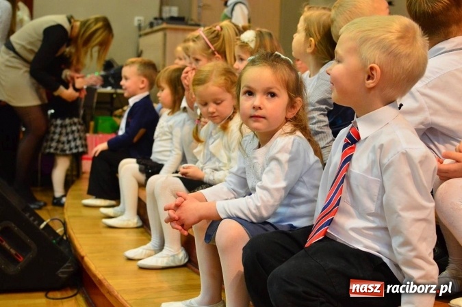 Zdjęcie w galerii na portalu naszraciborz.pl: Dzień Babci i Dziadka w bieńkowickim przedszkolu  wiadomości z regionu