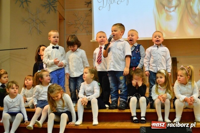 Zdjęcie w galerii na portalu naszraciborz.pl: Dzień Babci i Dziadka w bieńkowickim przedszkolu  wiadomości z regionu