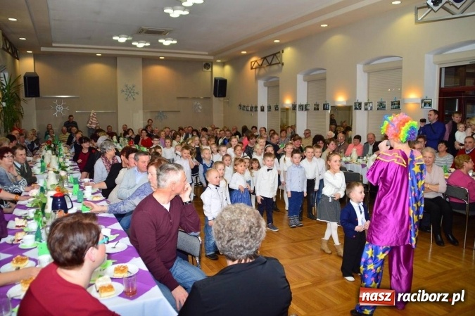 Zdjęcie w galerii na portalu naszraciborz.pl: Dzień Babci i Dziadka w bieńkowickim przedszkolu  wiadomości z regionu