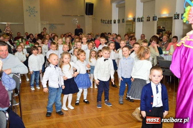Zdjęcie w galerii na portalu naszraciborz.pl: Dzień Babci i Dziadka w bieńkowickim przedszkolu  wiadomości z regionu