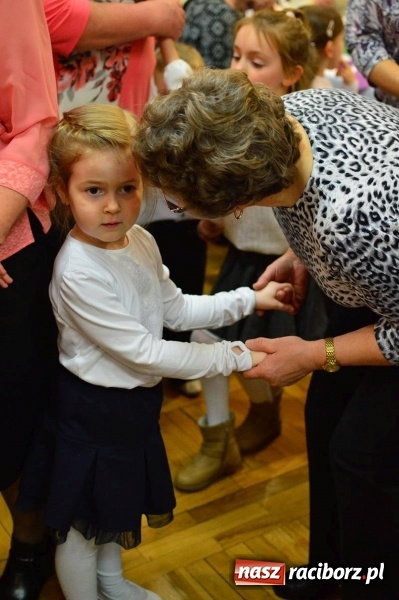 Zdjęcie w galerii na portalu naszraciborz.pl: Dzień Babci i Dziadka w bieńkowickim przedszkolu  wiadomości z regionu