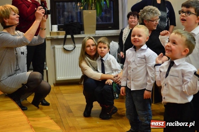 Zdjęcie w galerii na portalu naszraciborz.pl: Dzień Babci i Dziadka w bieńkowickim przedszkolu  wiadomości z regionu