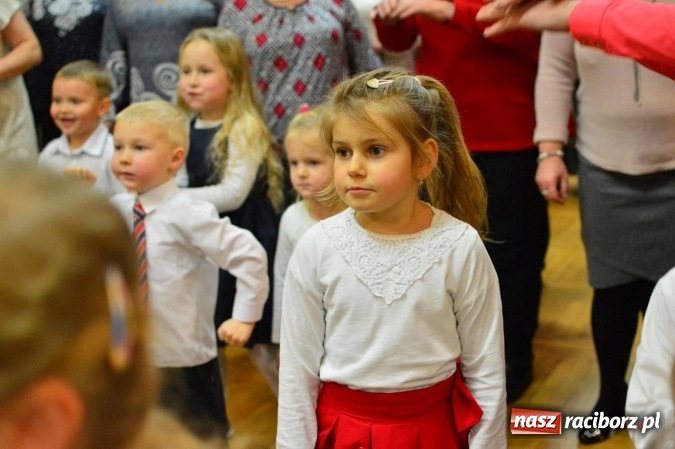 Zdjęcie w galerii na portalu naszraciborz.pl: Dzień Babci i Dziadka w bieńkowickim przedszkolu  wiadomości z regionu